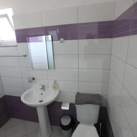 Vila Flavin 2 * Ksamil