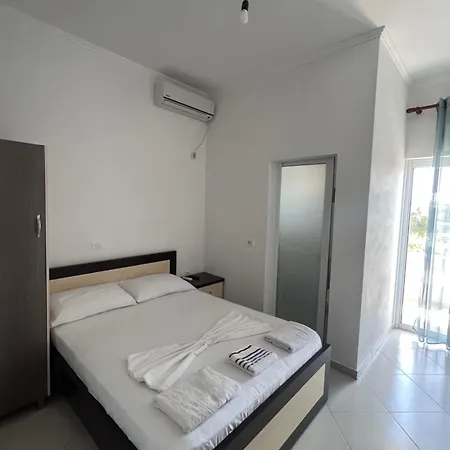 Vila Flavin 2 * Ksamil