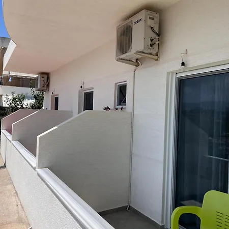 Vila Flavin 2 * Ksamil